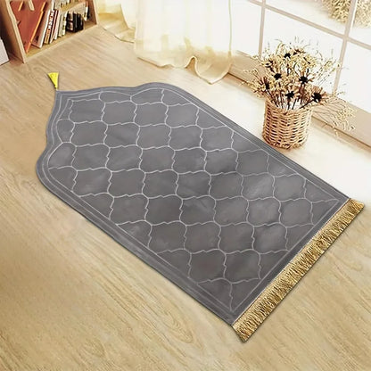 Soft Flannel Muslim Prayer Mat – Non-Slip Embossed Rug for Travel & Daily Prayer | 5 Colors