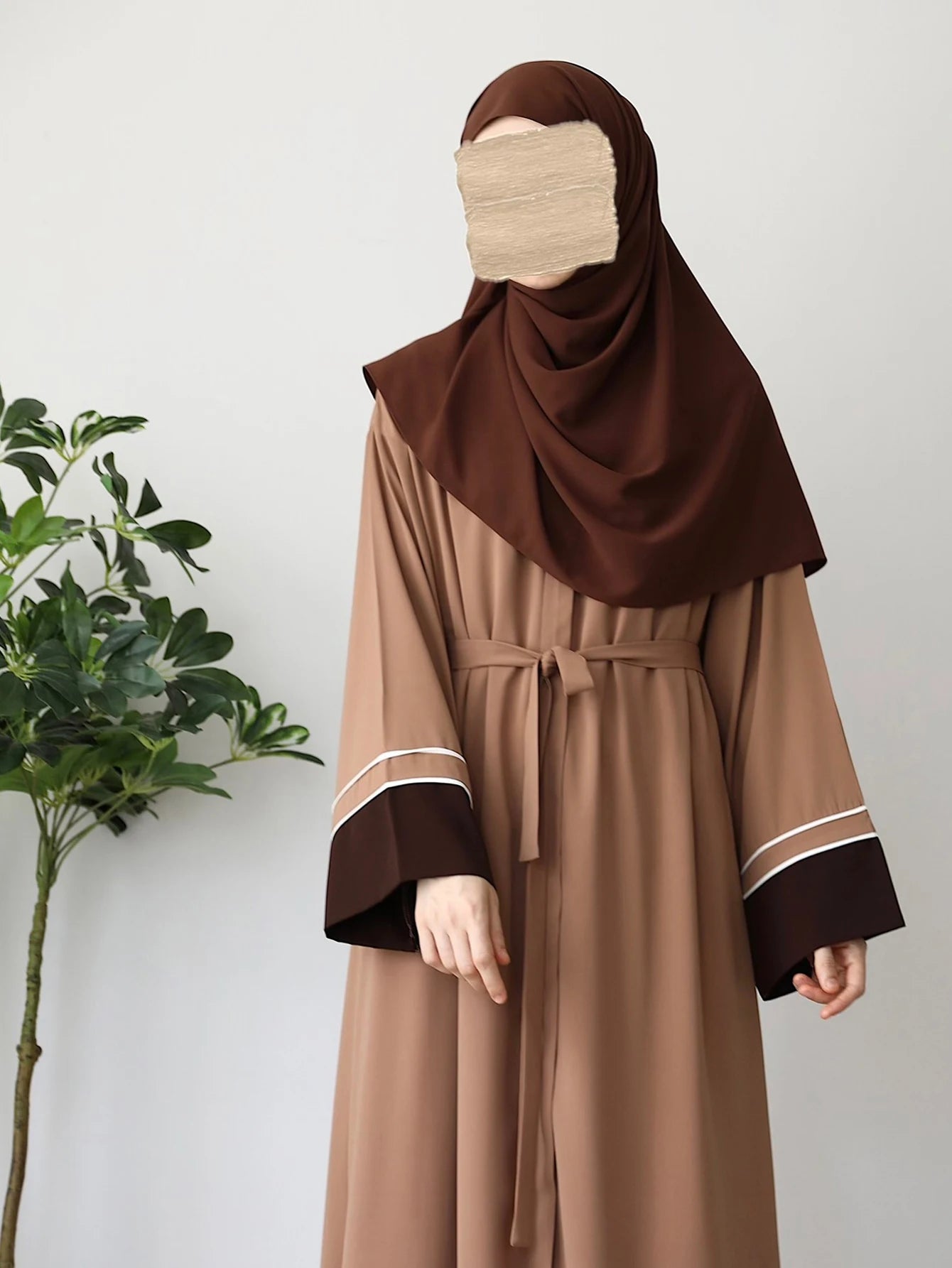Women's Open-Front Patchwork Abaya – Elegant Long-Sleeve Robe