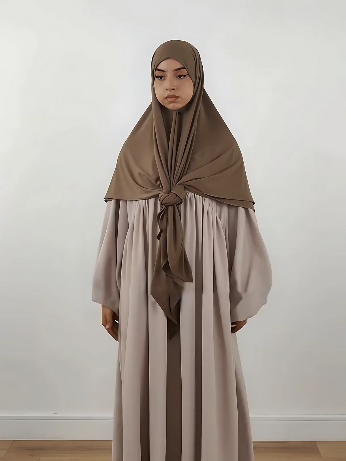 Large Square Hijab Scarf – 145 × 145 cm