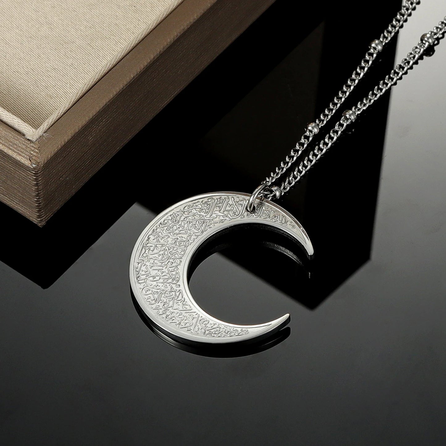 Ayatul Kursi Crescent Moon Necklace – Islamic Stainless Steel Pendant | Gold, Silver, Black & Rose Gold