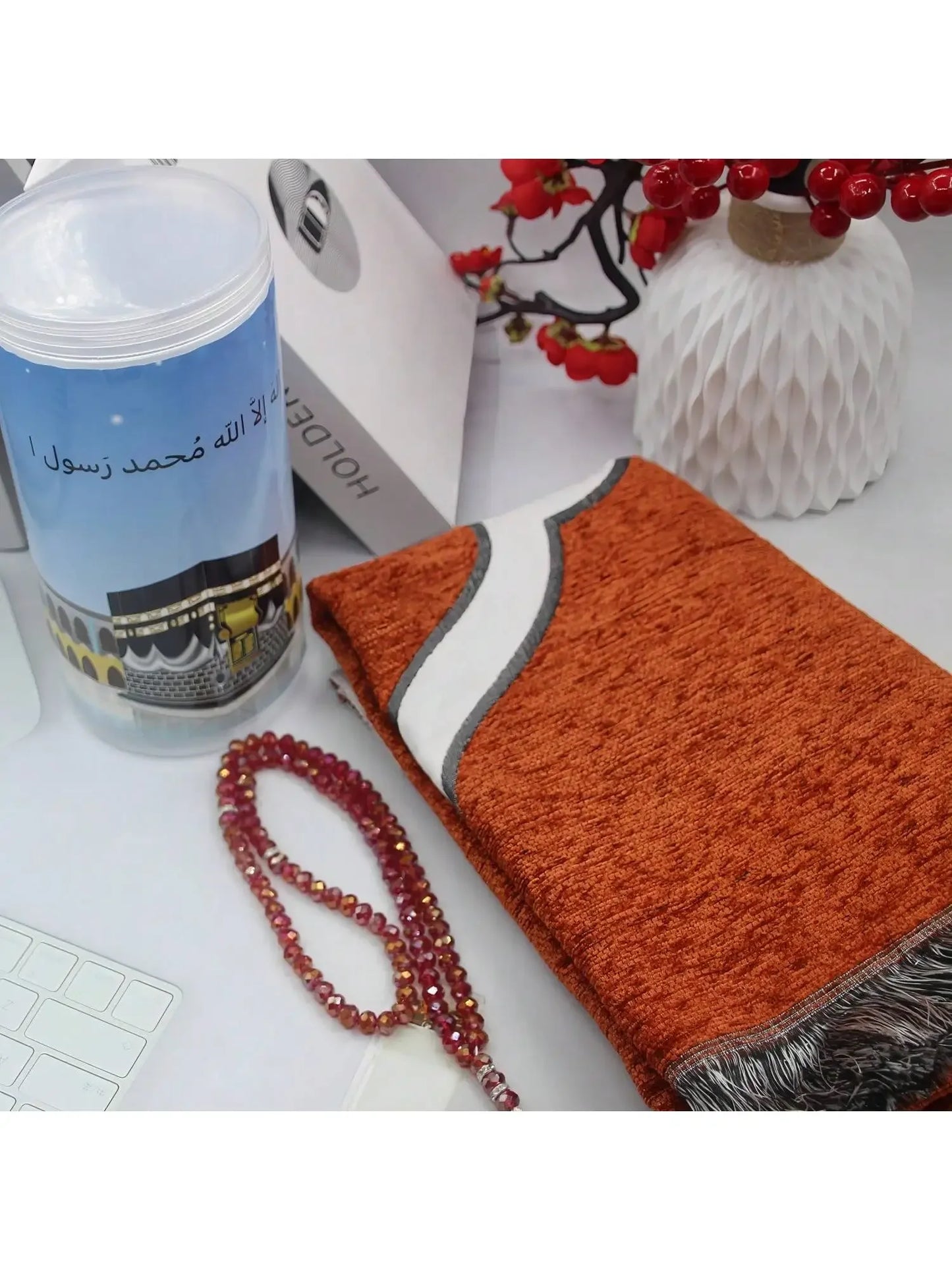 Islamic Prayer Mat & Prayer Beads Gift Set – Cylinder Gift Box | 70×110cm | 6 Colors